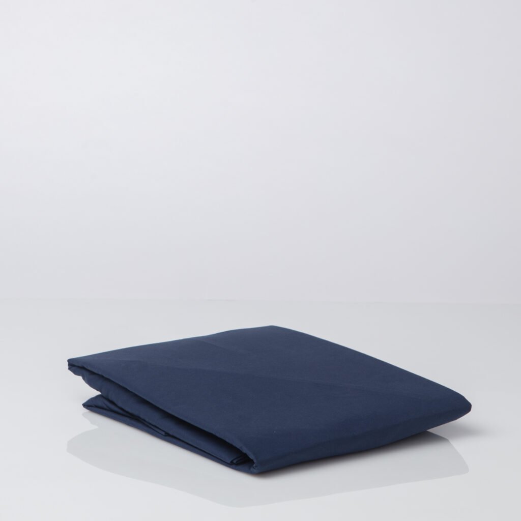 cotton-percale-fitted-sheet-midnight-blue-1