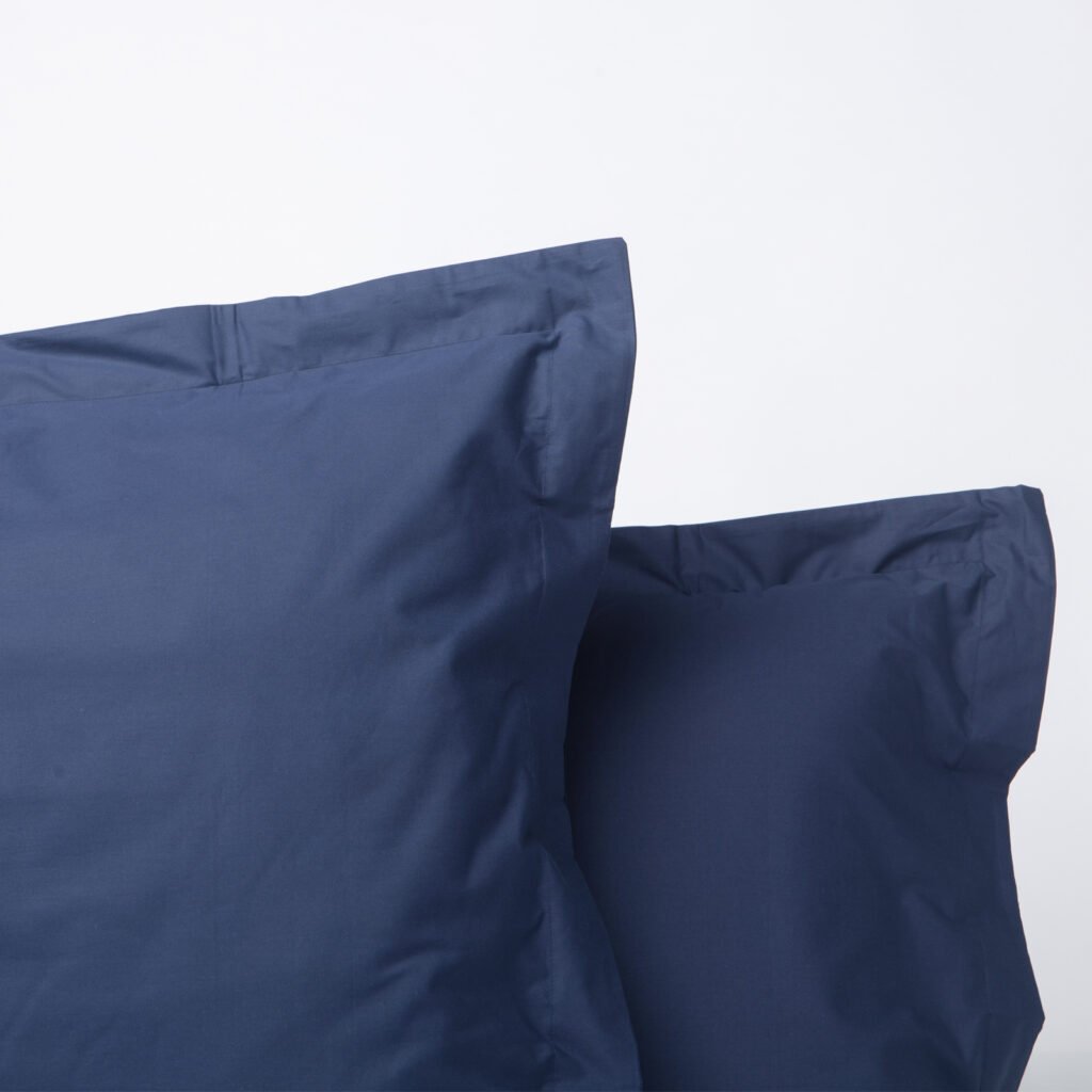 cotton-percale-pillowcase-midnight-blue-4